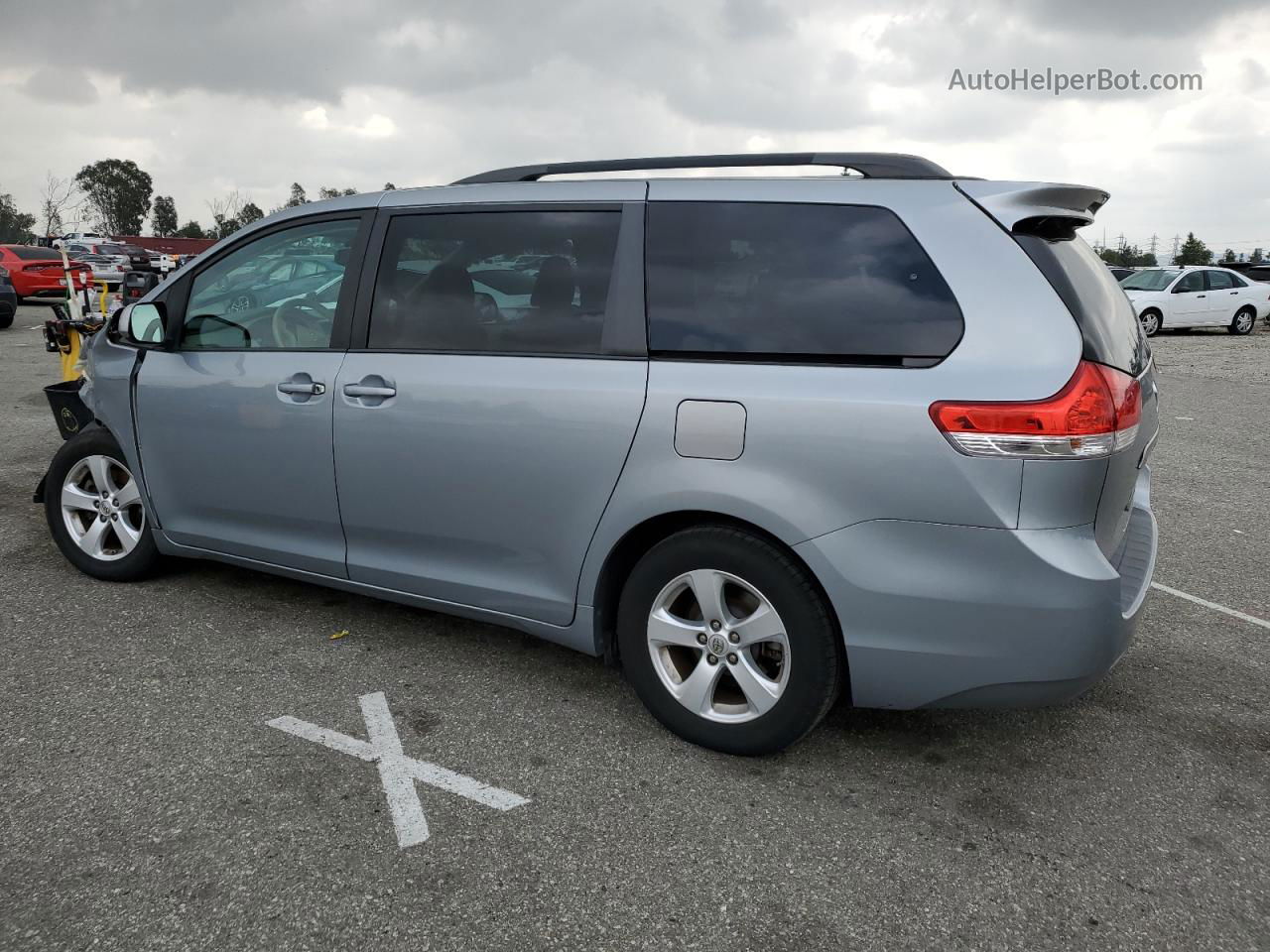 2014 Toyota Sienna Le Silver vin: 5TDKK3DC8ES443249