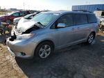 2015 Toyota Sienna Le Серебряный vin: 5TDKK3DC8FS667283