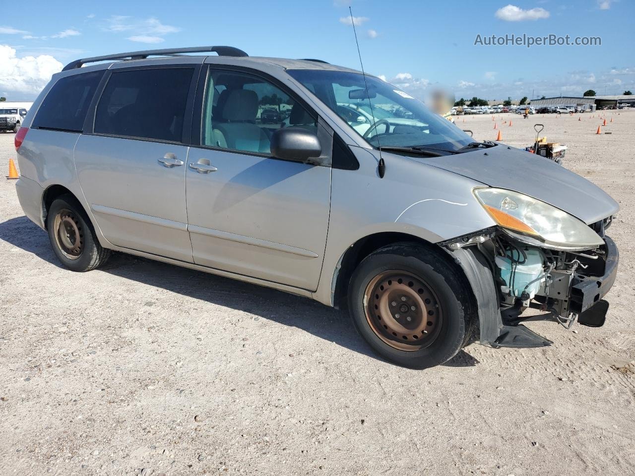 2010 Toyota Sienna Ce Silver vin: 5TDKK4CC1AS325075