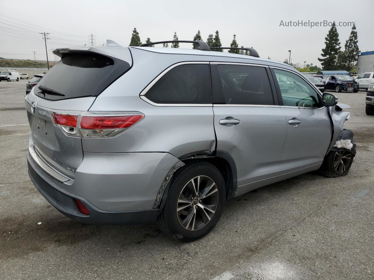 2016 Toyota Highlander Xle Silver vin: 5TDKKRFH0GS503233