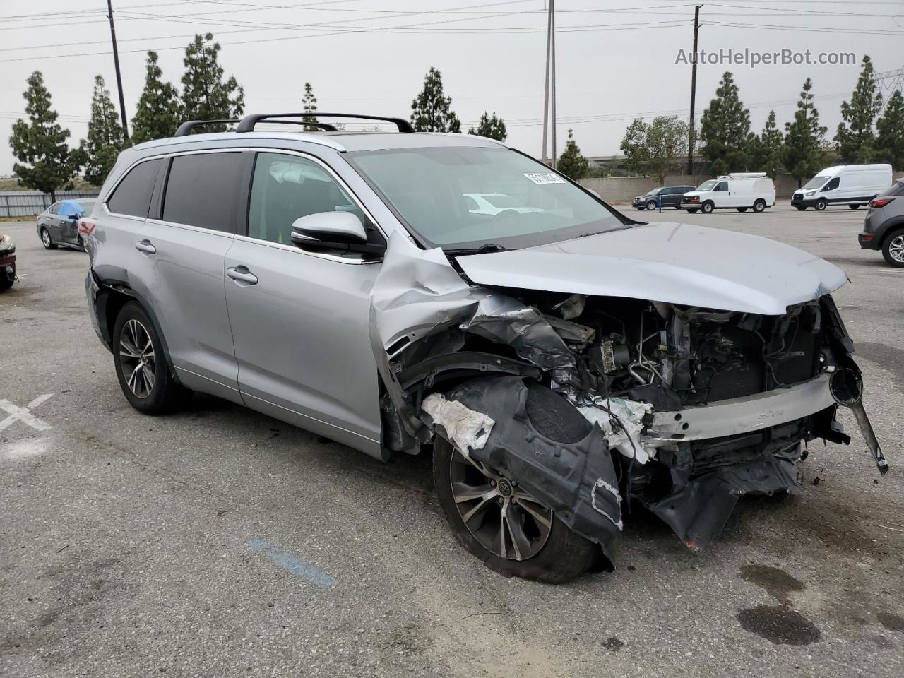 2016 Toyota Highlander Xle Silver vin: 5TDKKRFH0GS503233