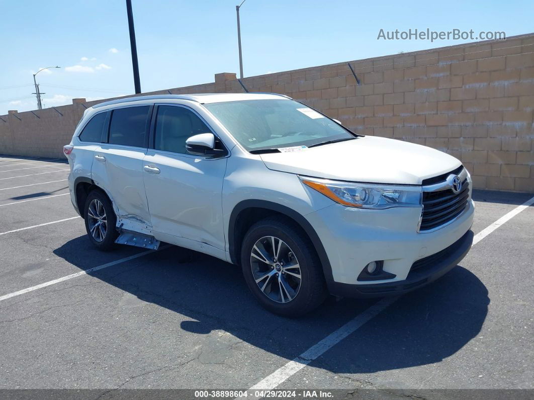 2016 Toyota Highlander Xle V6 White vin: 5TDKKRFH0GS503331