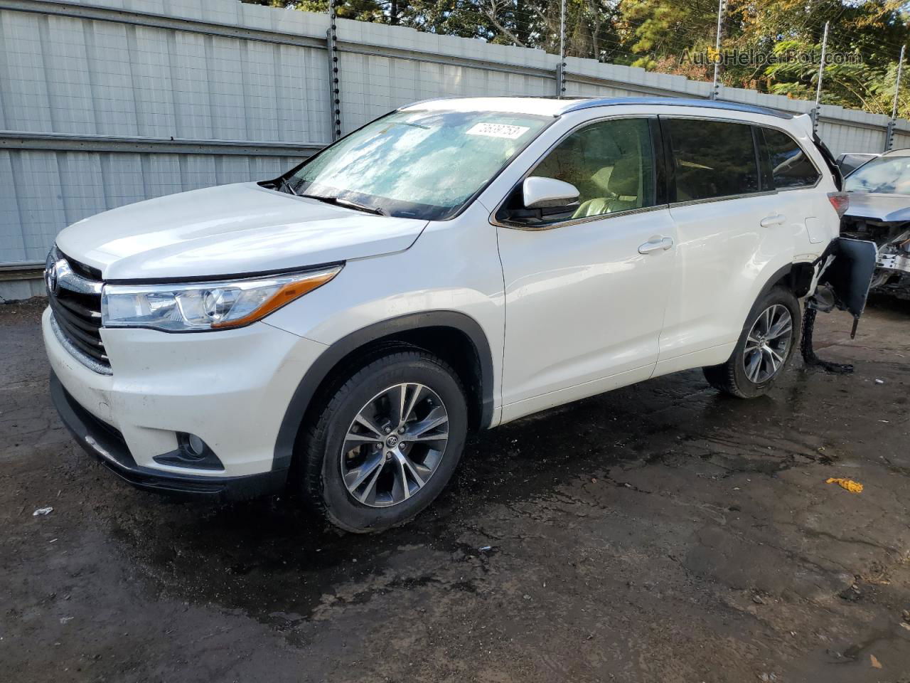 2016 Toyota Highlander Xle White vin: 5TDKKRFH1GS128159