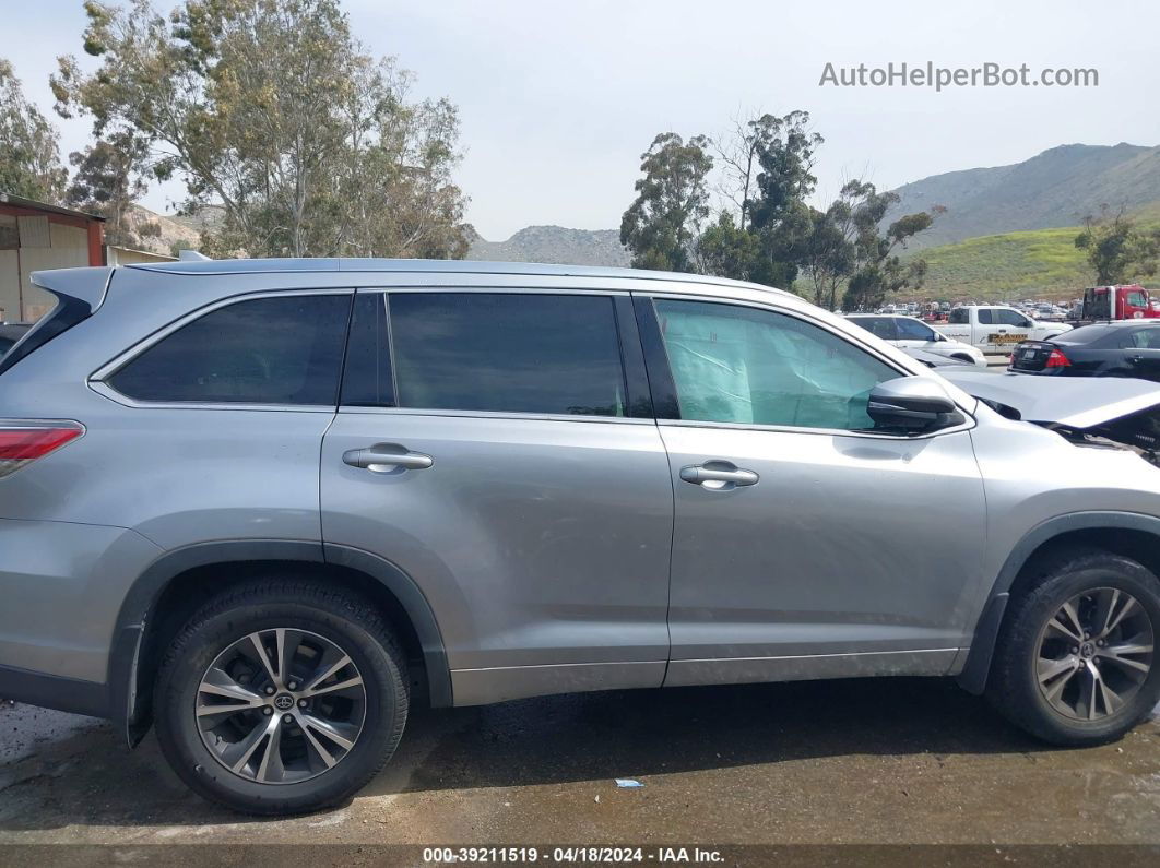 2016 Toyota Highlander Xle V6 Серебряный vin: 5TDKKRFH5GS172388