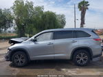 2016 Toyota Highlander Xle V6 Серебряный vin: 5TDKKRFH5GS172388