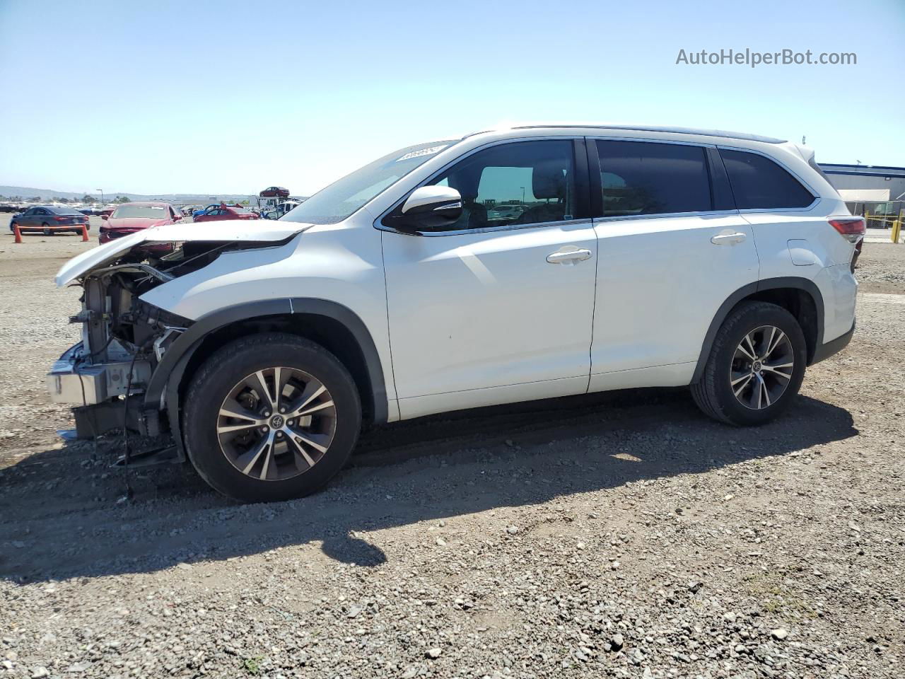 2016 Toyota Highlander Xle White vin: 5TDKKRFHXGS169258