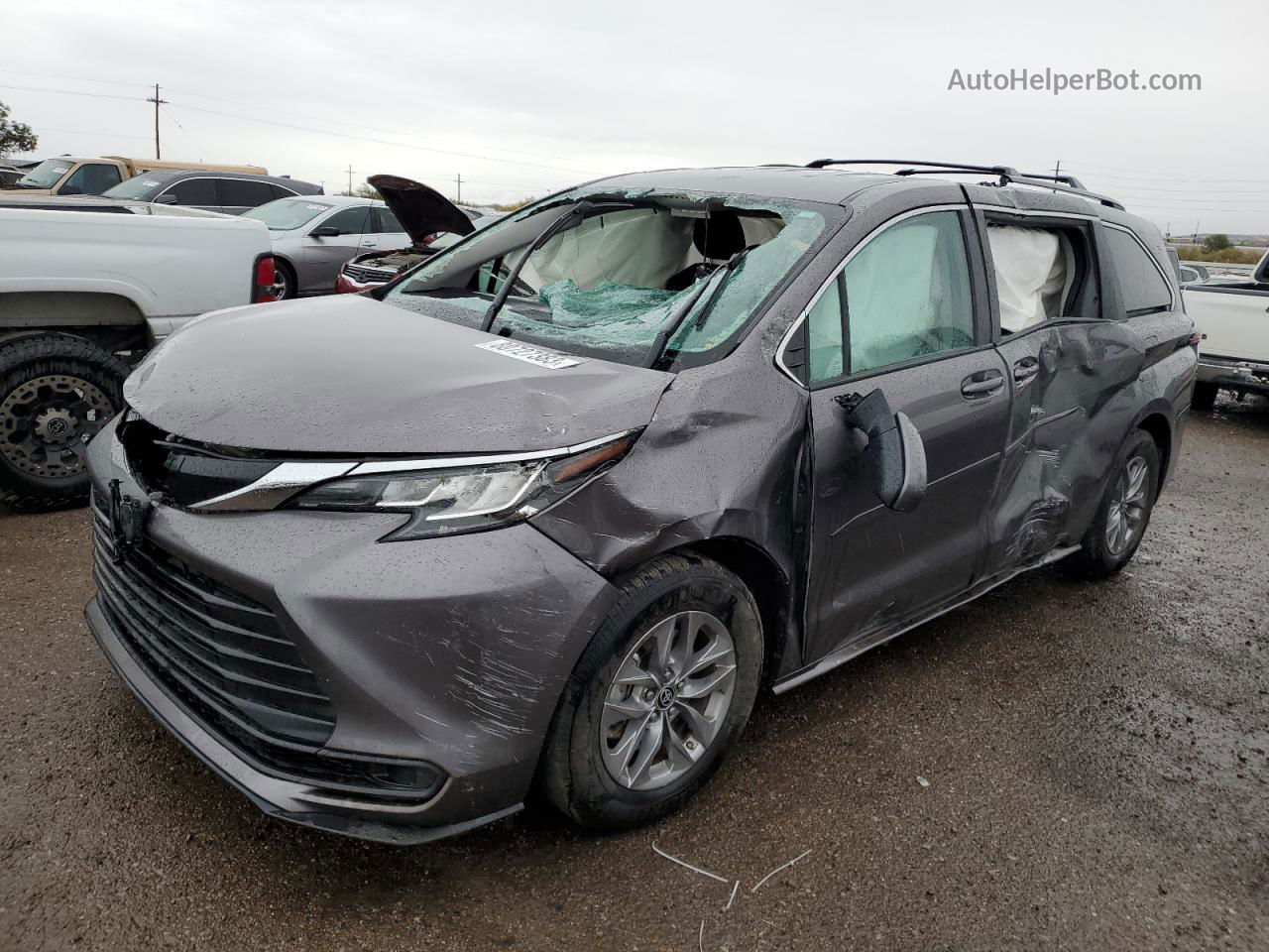 2022 Toyota Sienna Le Угольный vin: 5TDKRKEC0NS095273