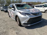 2022 Toyota Sienna Le Silver vin: 5TDKRKEC0NS105865