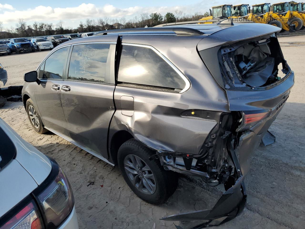 2022 Toyota Sienna Le Gray vin: 5TDKRKEC2NS083867