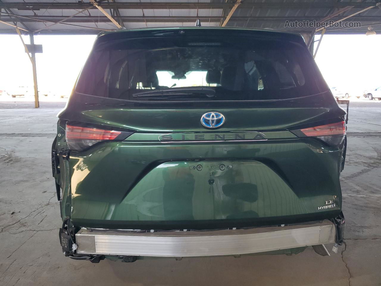 2022 Toyota Sienna Le Green vin: 5TDKRKEC2NS100134