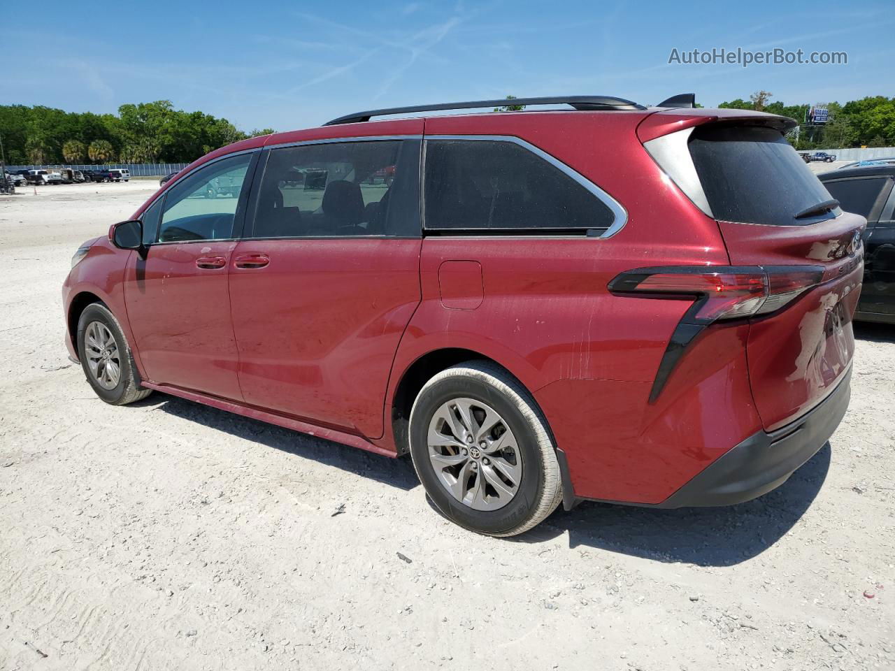 2022 Toyota Sienna Le Красный vin: 5TDKRKEC3NS077785