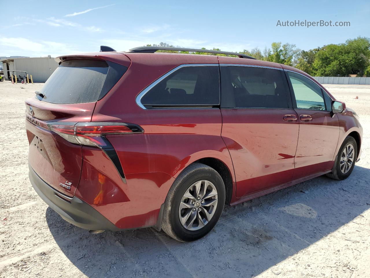 2022 Toyota Sienna Le Red vin: 5TDKRKEC3NS077785