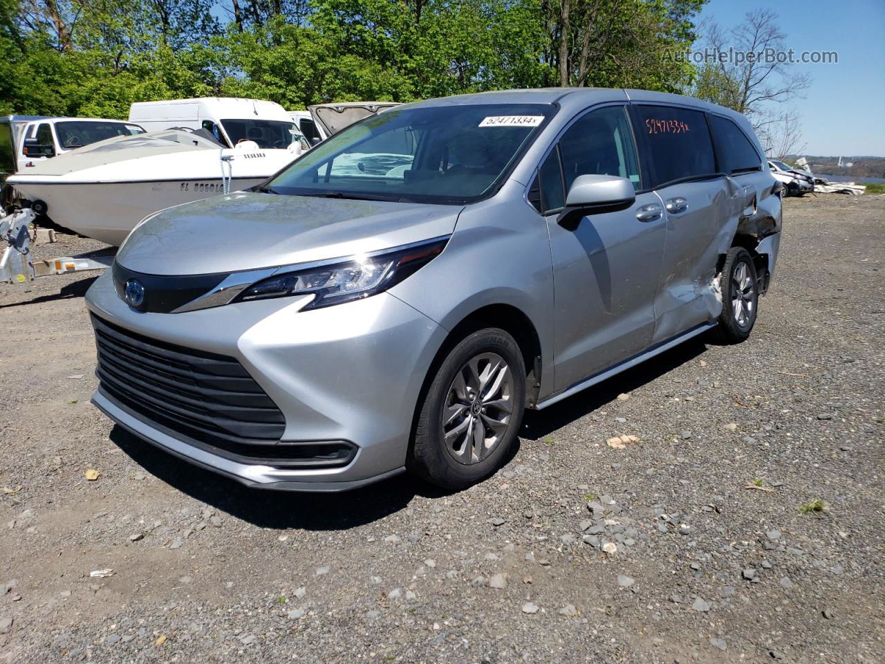 2022 Toyota Sienna Le Silver vin: 5TDKRKEC3NS116245