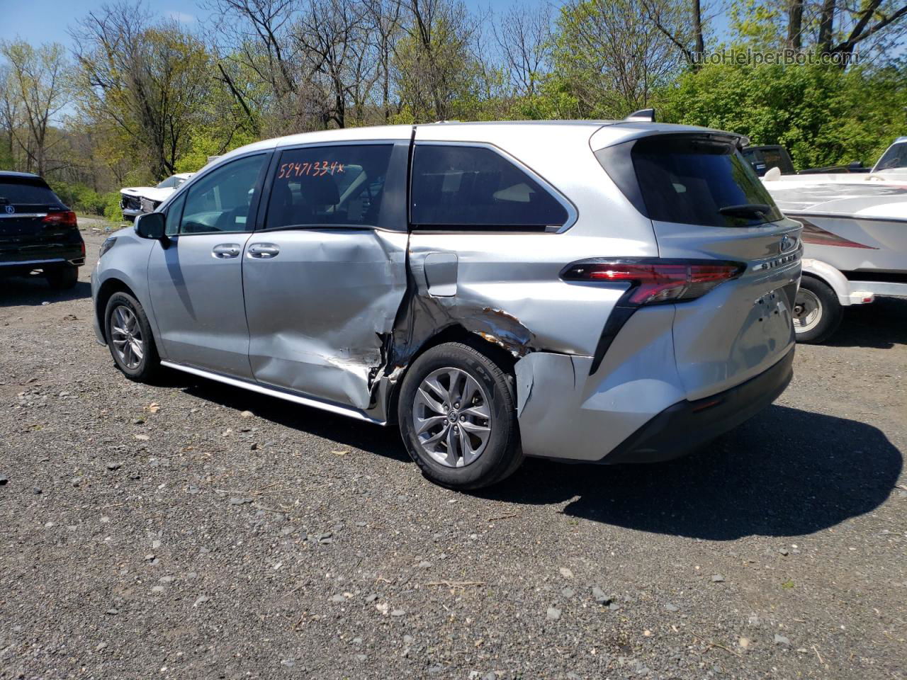 2022 Toyota Sienna Le Silver vin: 5TDKRKEC3NS116245