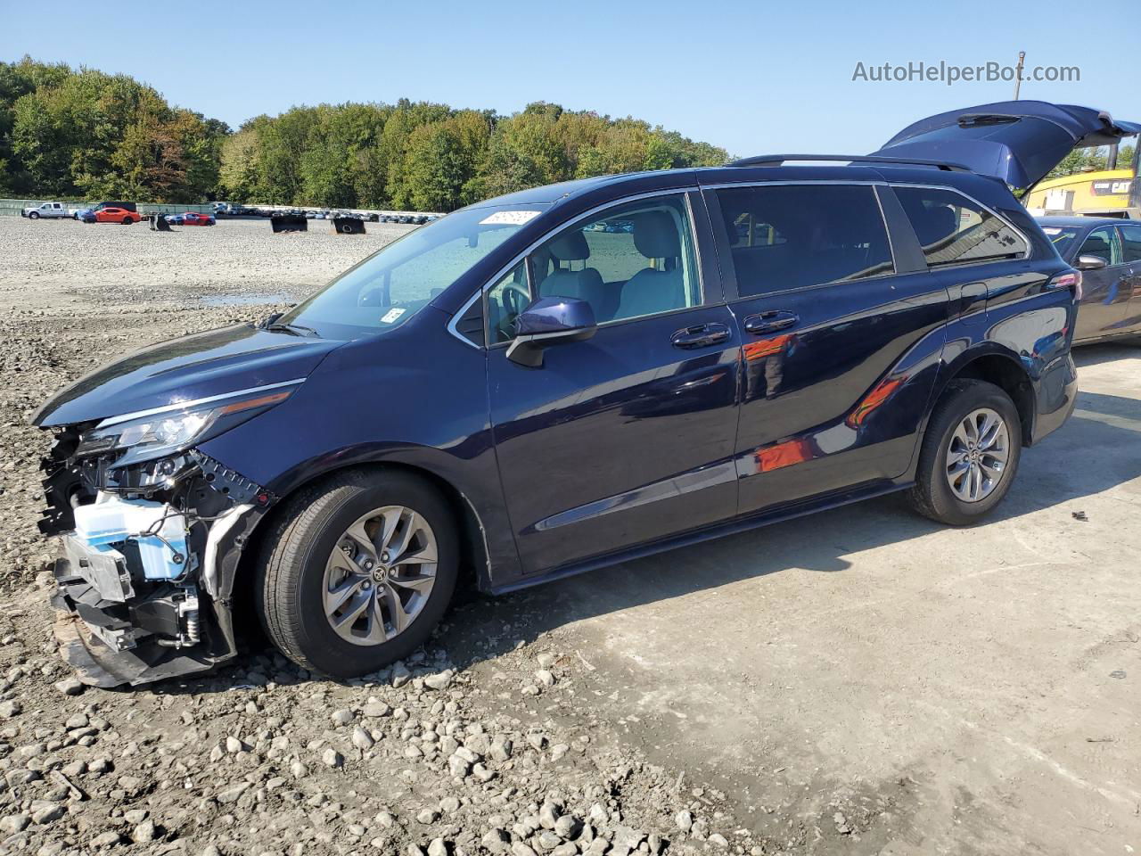 2022 Toyota Sienna Le Синий vin: 5TDKRKEC4NS114861