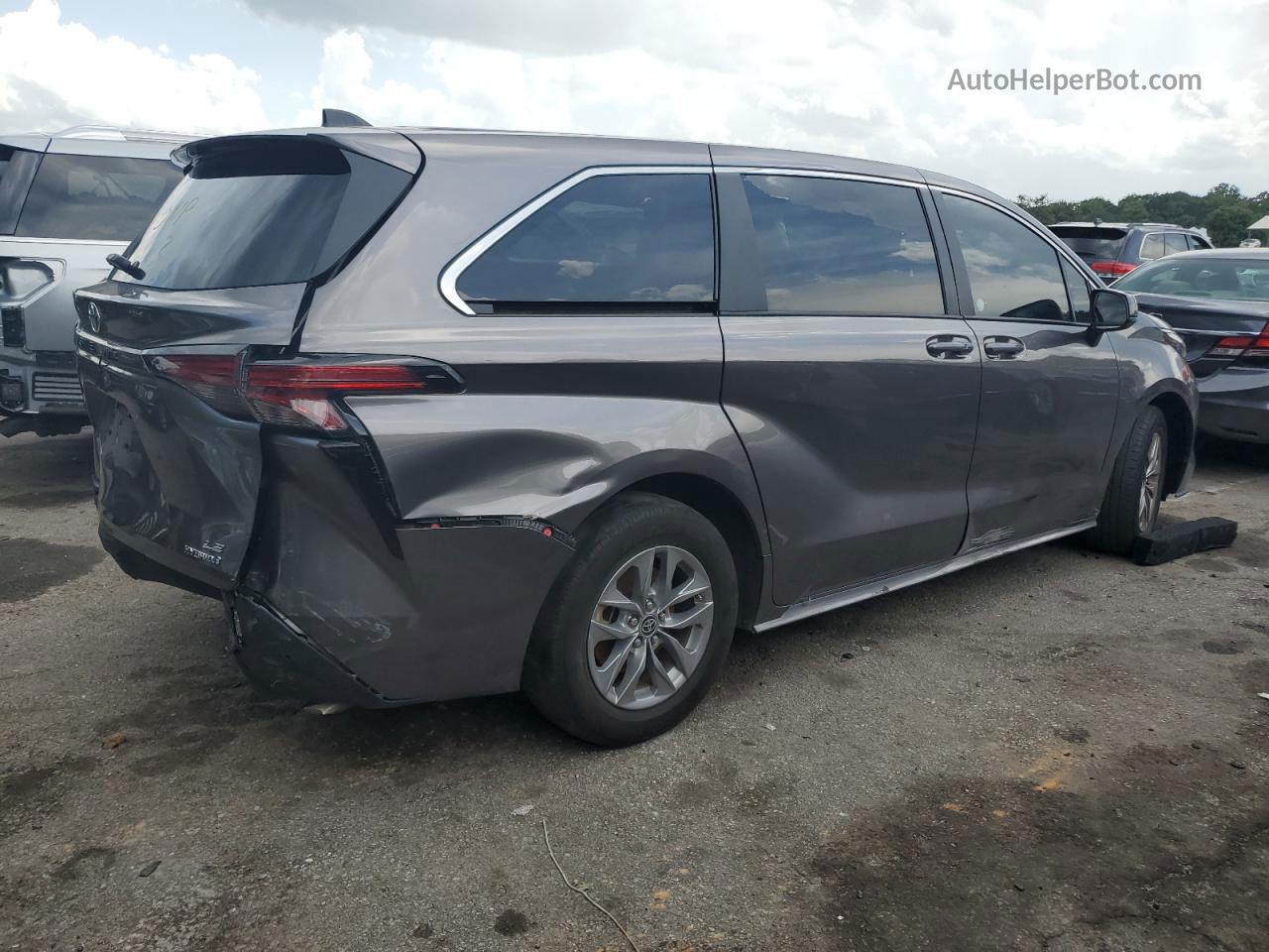 2022 Toyota Sienna Le Gray vin: 5TDKRKEC4NS116027