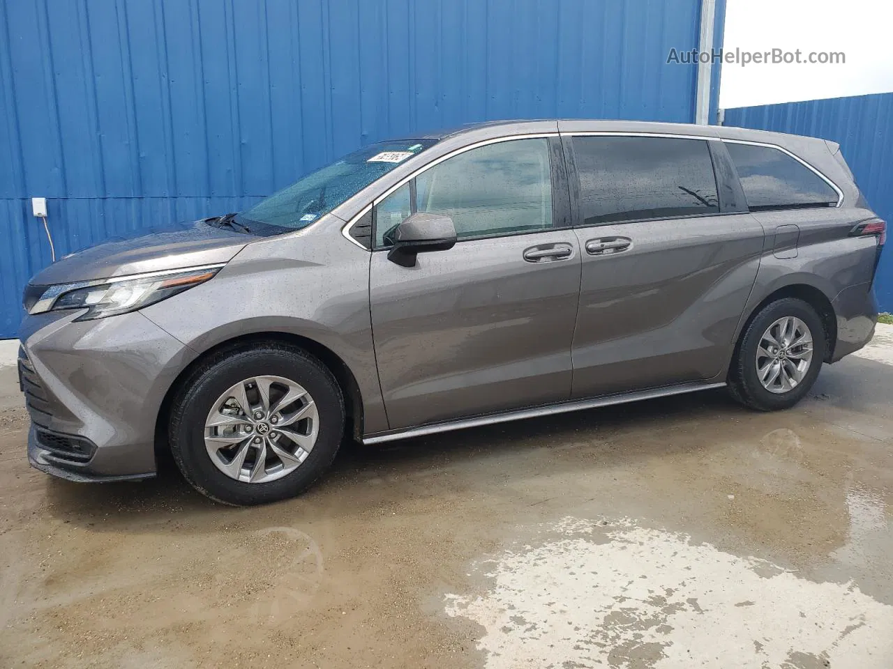 2022 Toyota Sienna Le Серый vin: 5TDKRKEC4NS116335