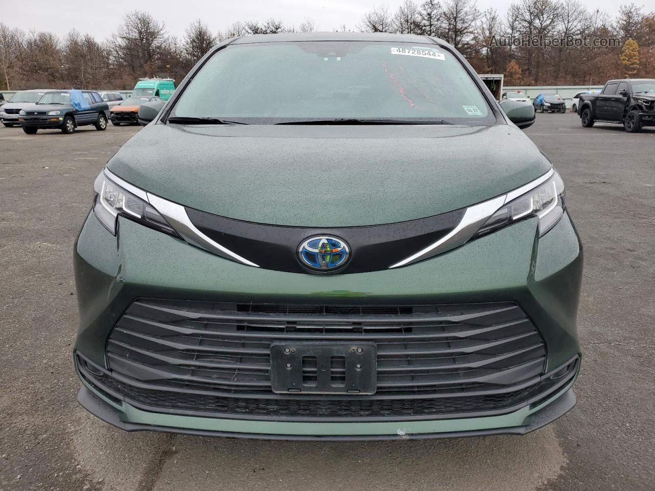 2022 Toyota Sienna Le Green vin: 5TDKRKEC4NS136276