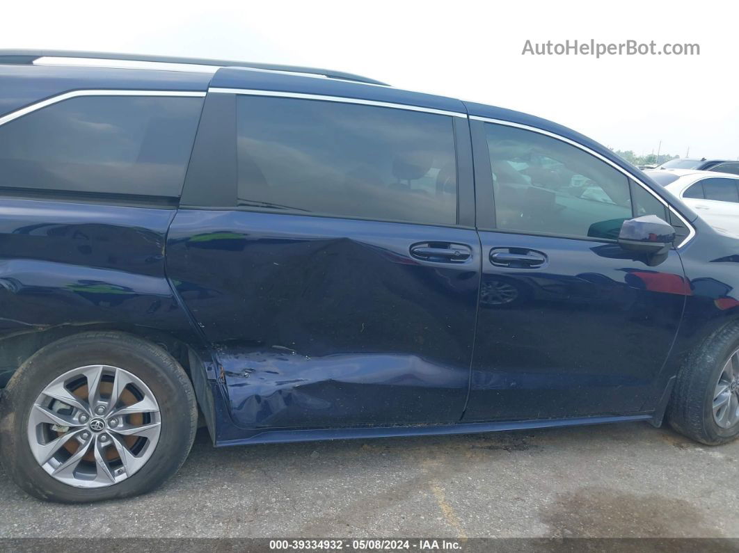 2022 Toyota Sienna Le Blue vin: 5TDKRKEC5NS124668