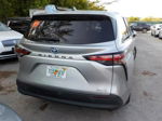 2022 Toyota Sienna Le Silver vin: 5TDKRKEC6NS080535