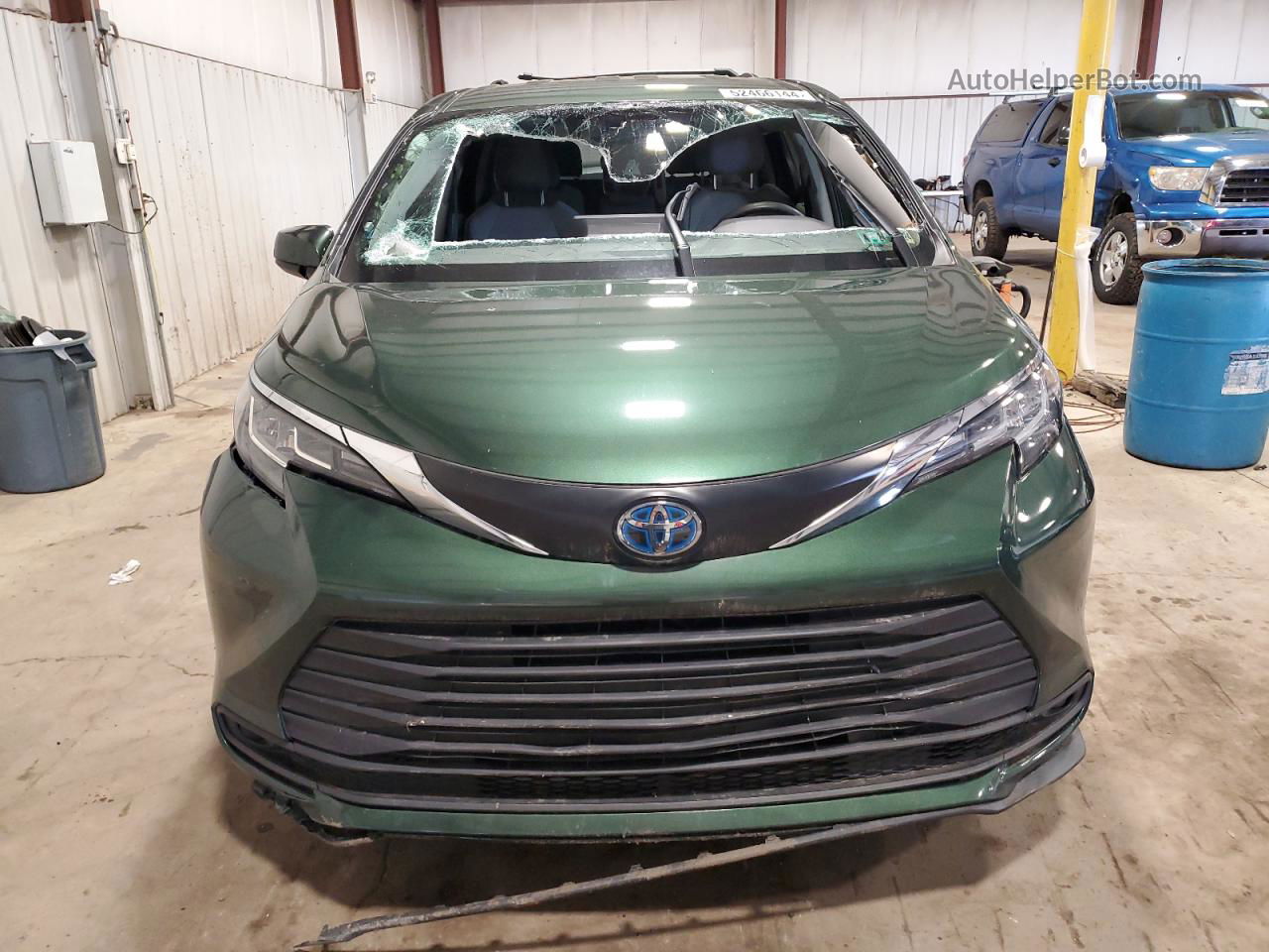 2022 Toyota Sienna Le Green vin: 5TDKRKEC7NS096744