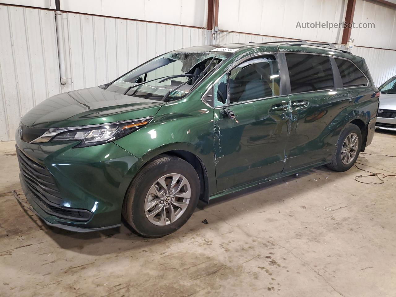 2022 Toyota Sienna Le Green vin: 5TDKRKEC7NS096744