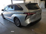 2022 Toyota Sienna Le Серебряный vin: 5TDKRKEC7NS102266