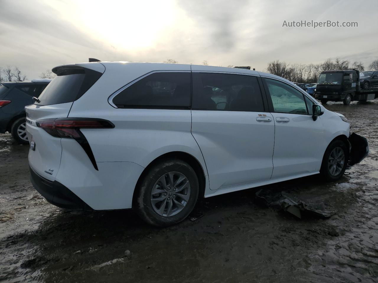 2022 Toyota Sienna Le White vin: 5TDKRKEC7NS128205