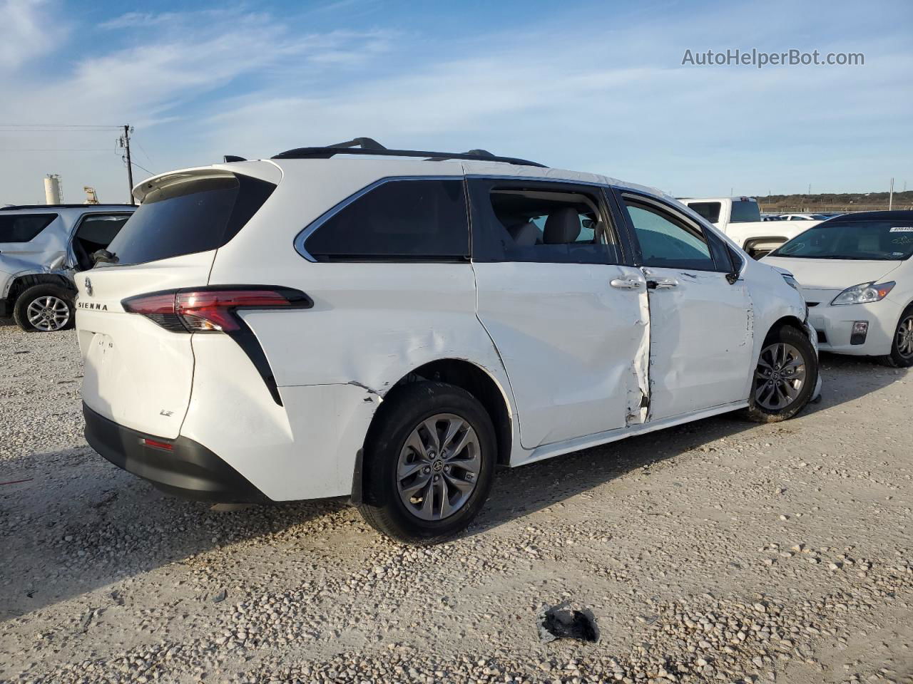 2022 Toyota Sienna Le White vin: 5TDKRKEC8NS078902