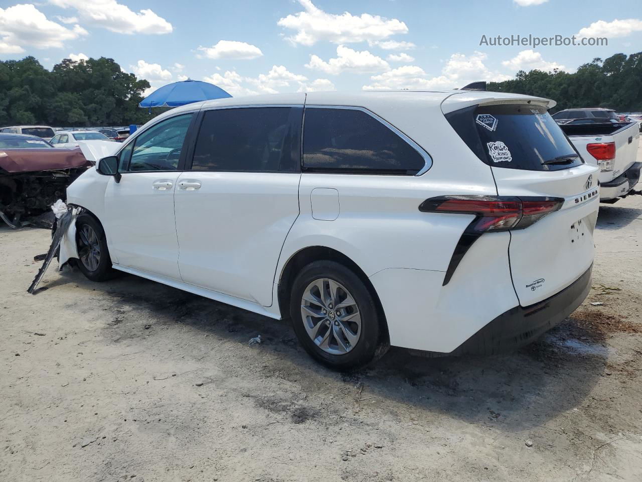 2022 Toyota Sienna Le White vin: 5TDKRKEC8NS100946