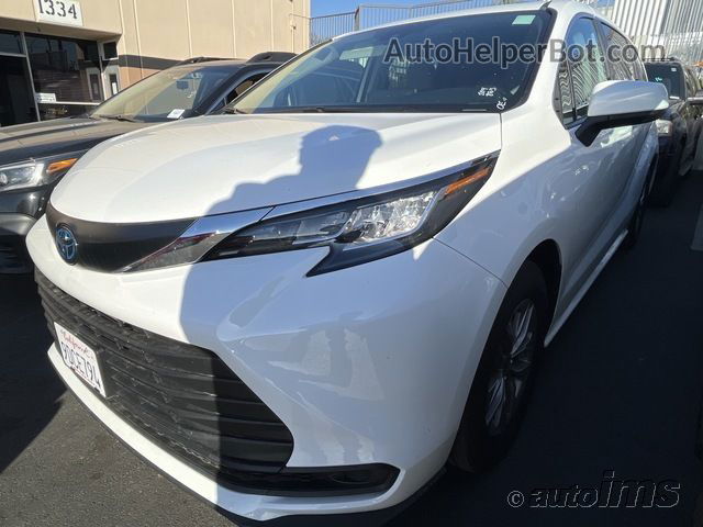 2022 Toyota Sienna Le vin: 5TDKRKEC8NS103815