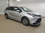 2022 Toyota Sienna Le Silver vin: 5TDKRKEC9NS078939