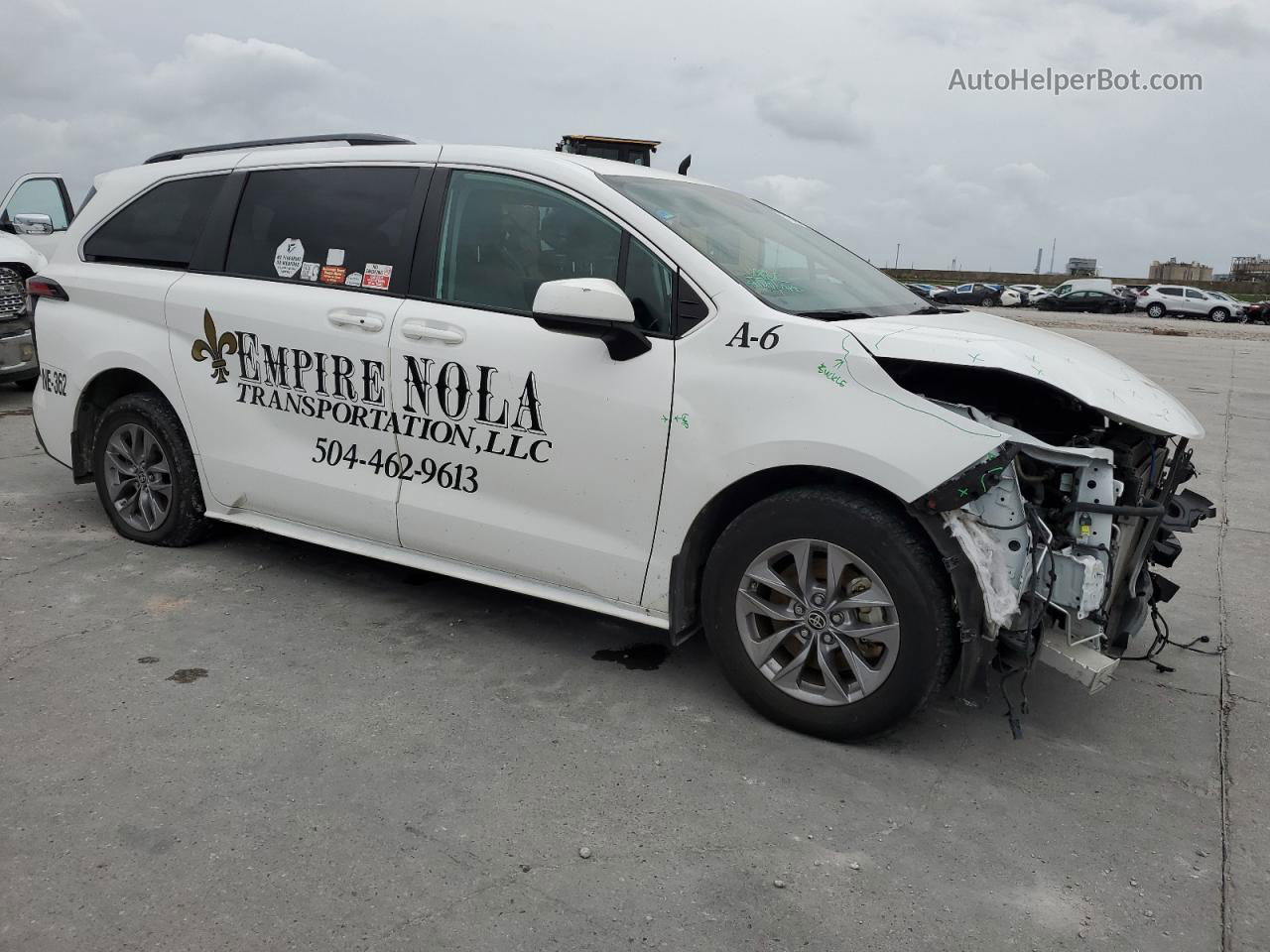 2022 Toyota Sienna Le White vin: 5TDKRKEC9NS081789