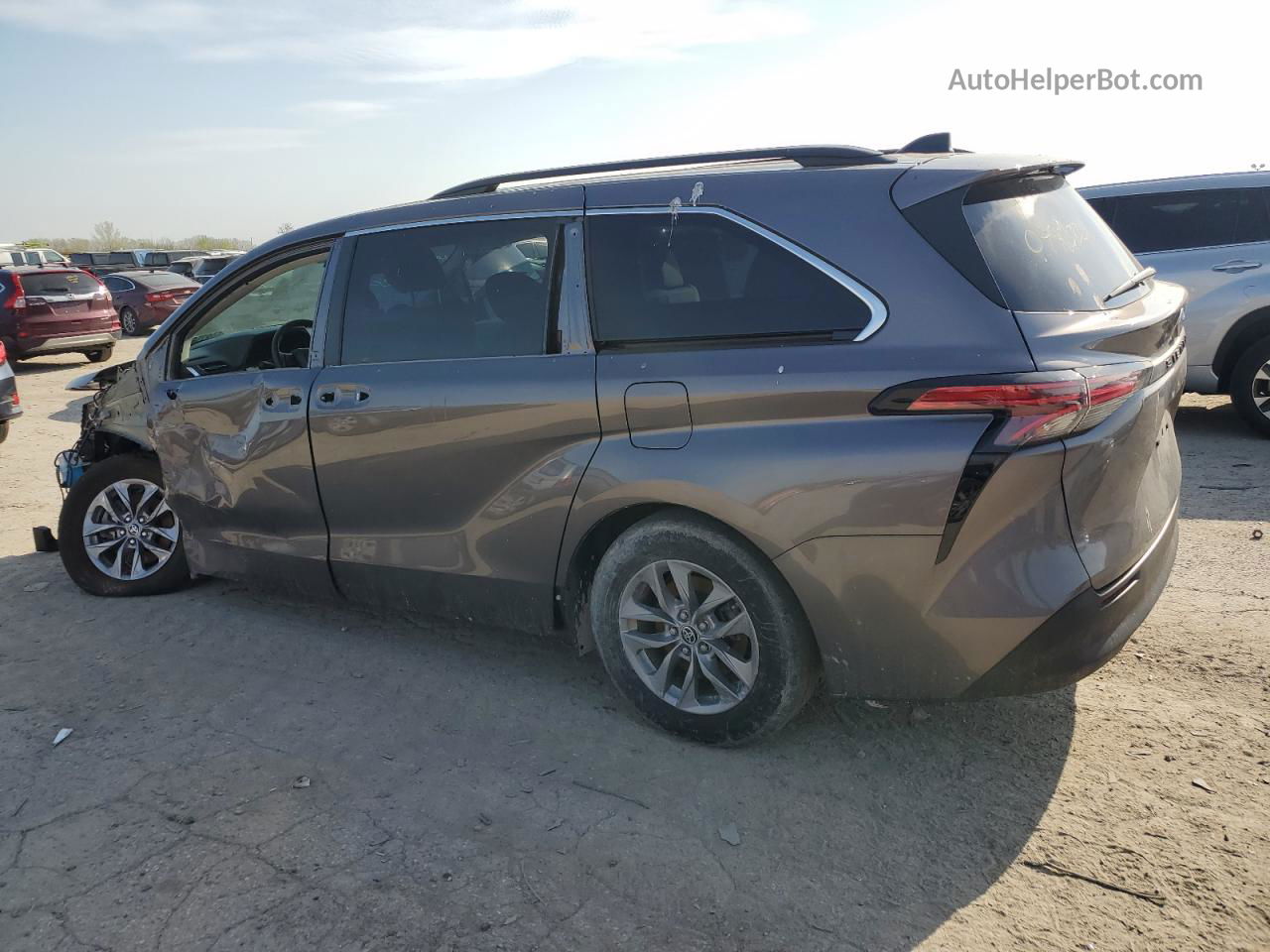 2022 Toyota Sienna Le Угольный vin: 5TDKRKEC9NS099323