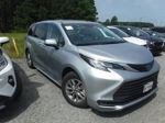 2022 Toyota Sienna Le Silver vin: 5TDKRKEC9NS113107