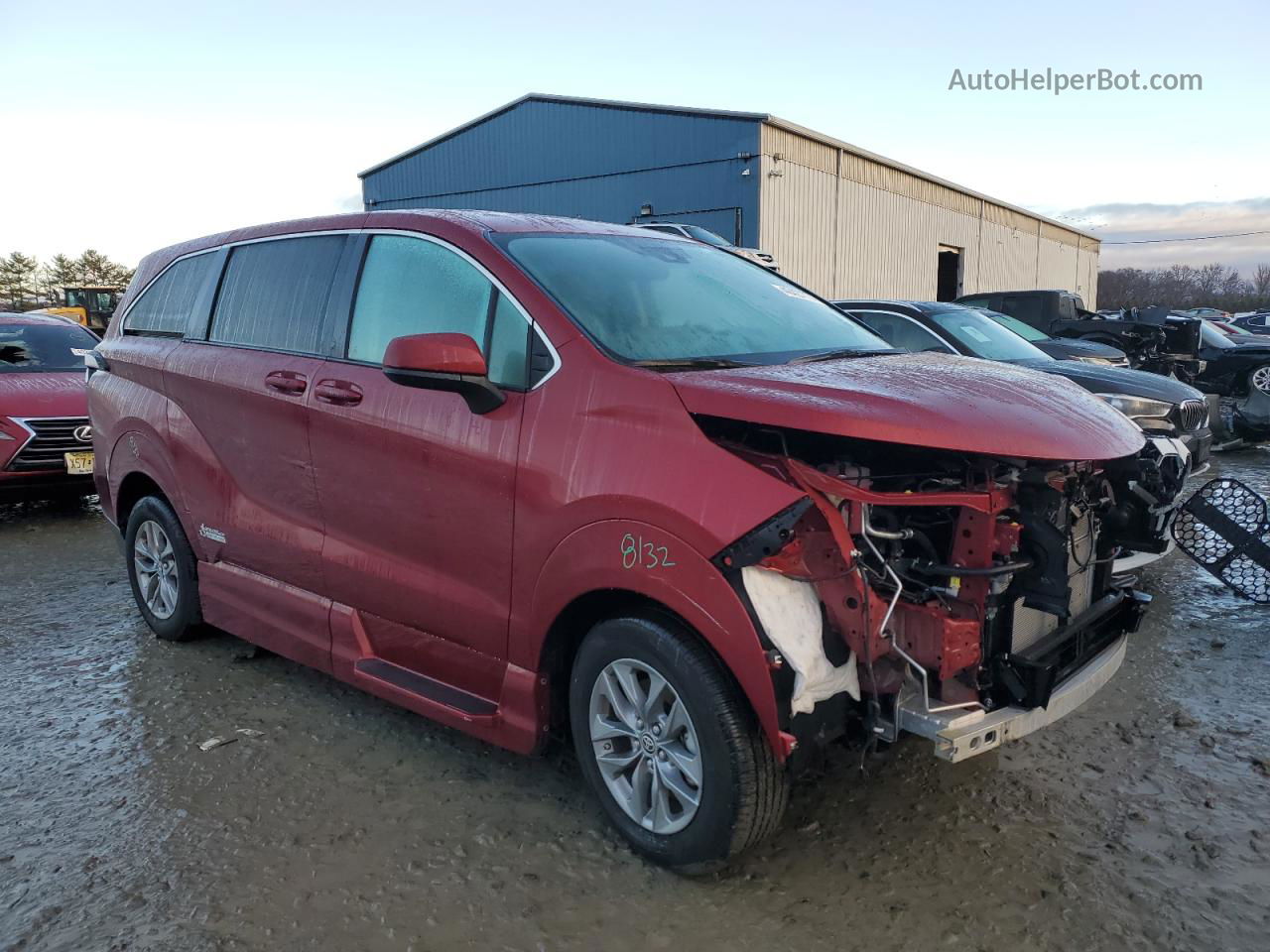 2022 Toyota Sienna Le Red vin: 5TDKSKFC8NS066705