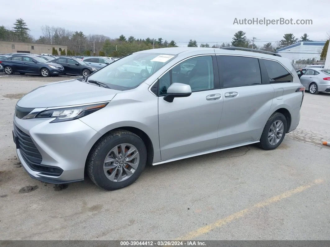 2022 Toyota Sienna Le Silver vin: 5TDKSKFC9NS046382