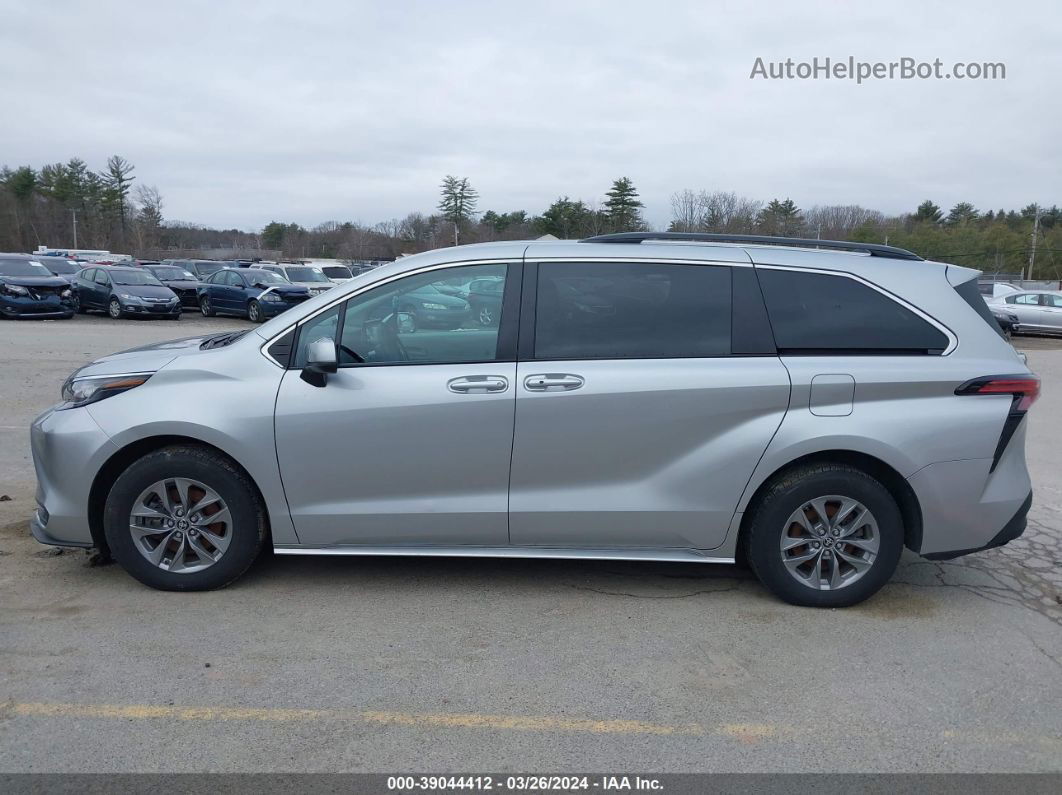 2022 Toyota Sienna Le Silver vin: 5TDKSKFC9NS046382