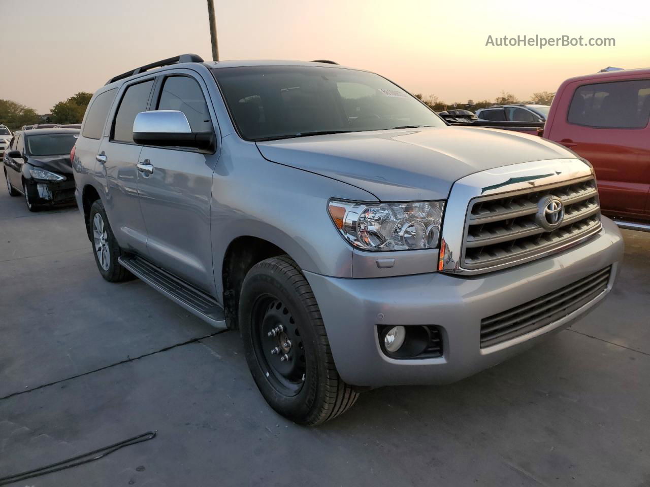 2017 Toyota Sequoia Limited Серебряный vin: 5TDKY5G12HS068936