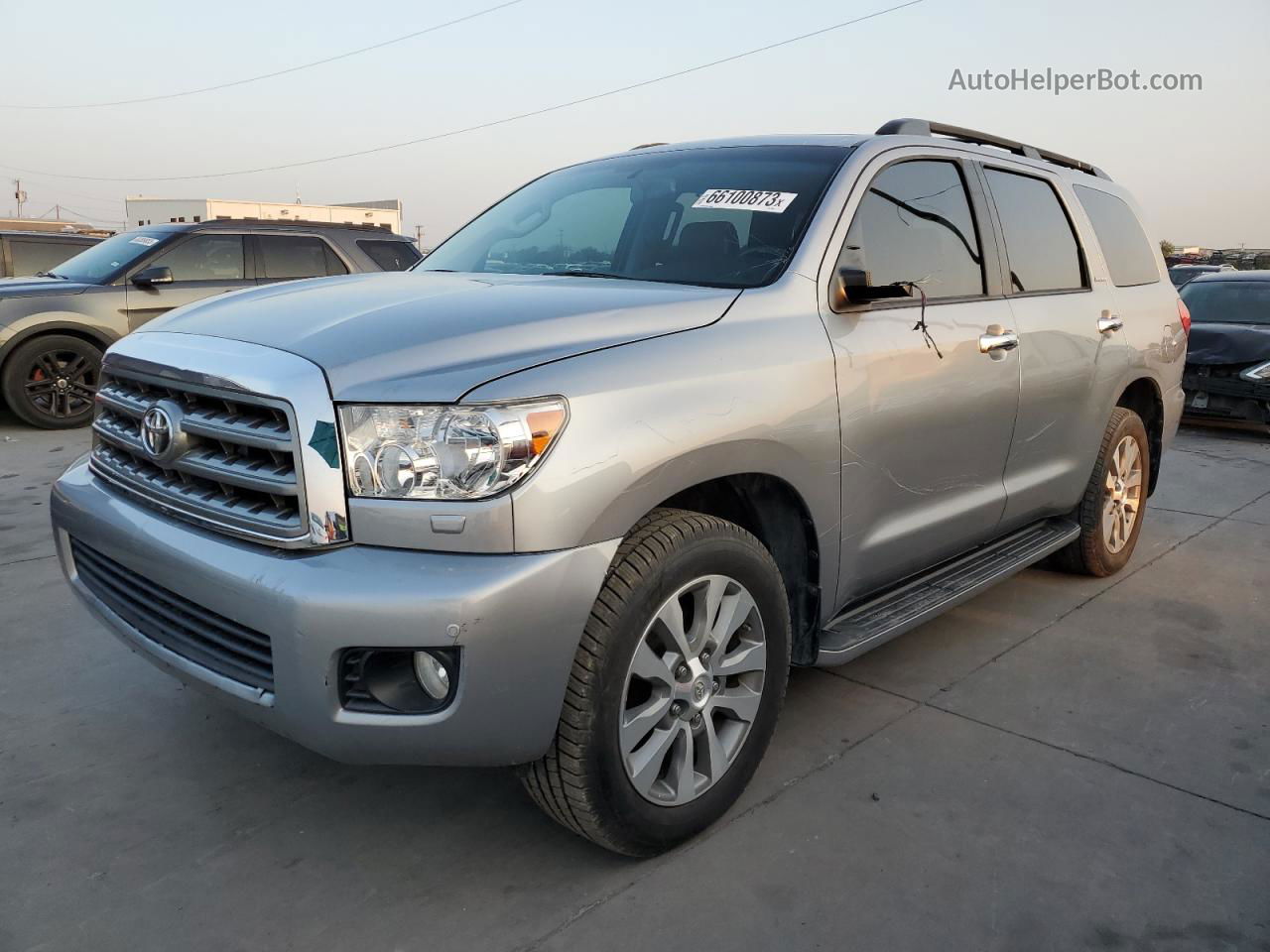 2017 Toyota Sequoia Limited Серебряный vin: 5TDKY5G12HS068936