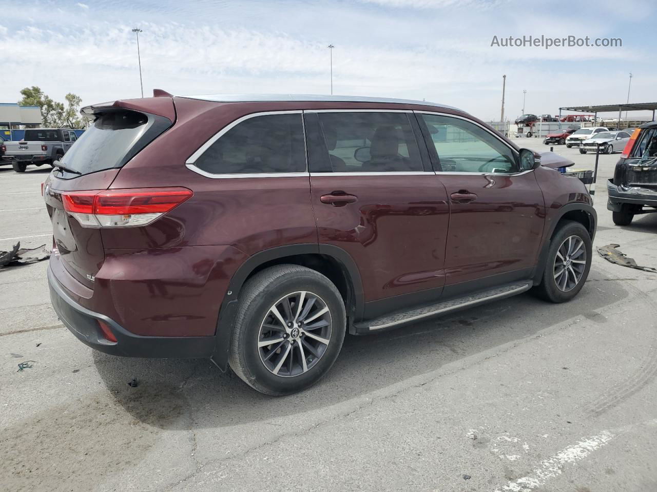 2019 Toyota Highlander Se Burgundy vin: 5TDKZRFH0KS335369