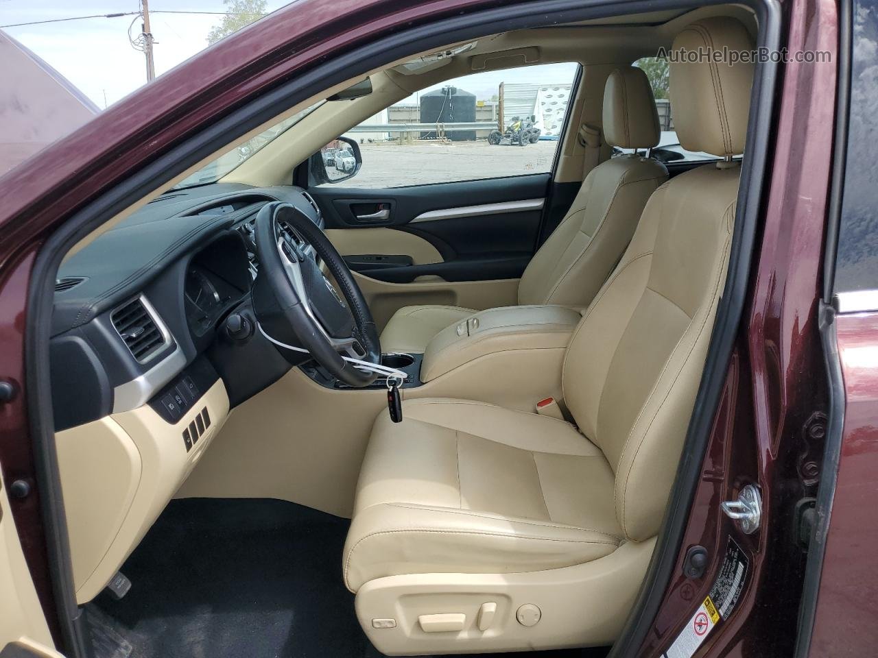 2019 Toyota Highlander Se Burgundy vin: 5TDKZRFH0KS335369