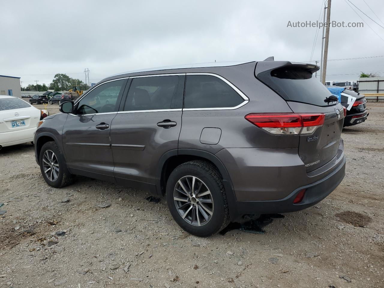 2019 Toyota Highlander Se Gray vin: 5TDKZRFH0KS560486