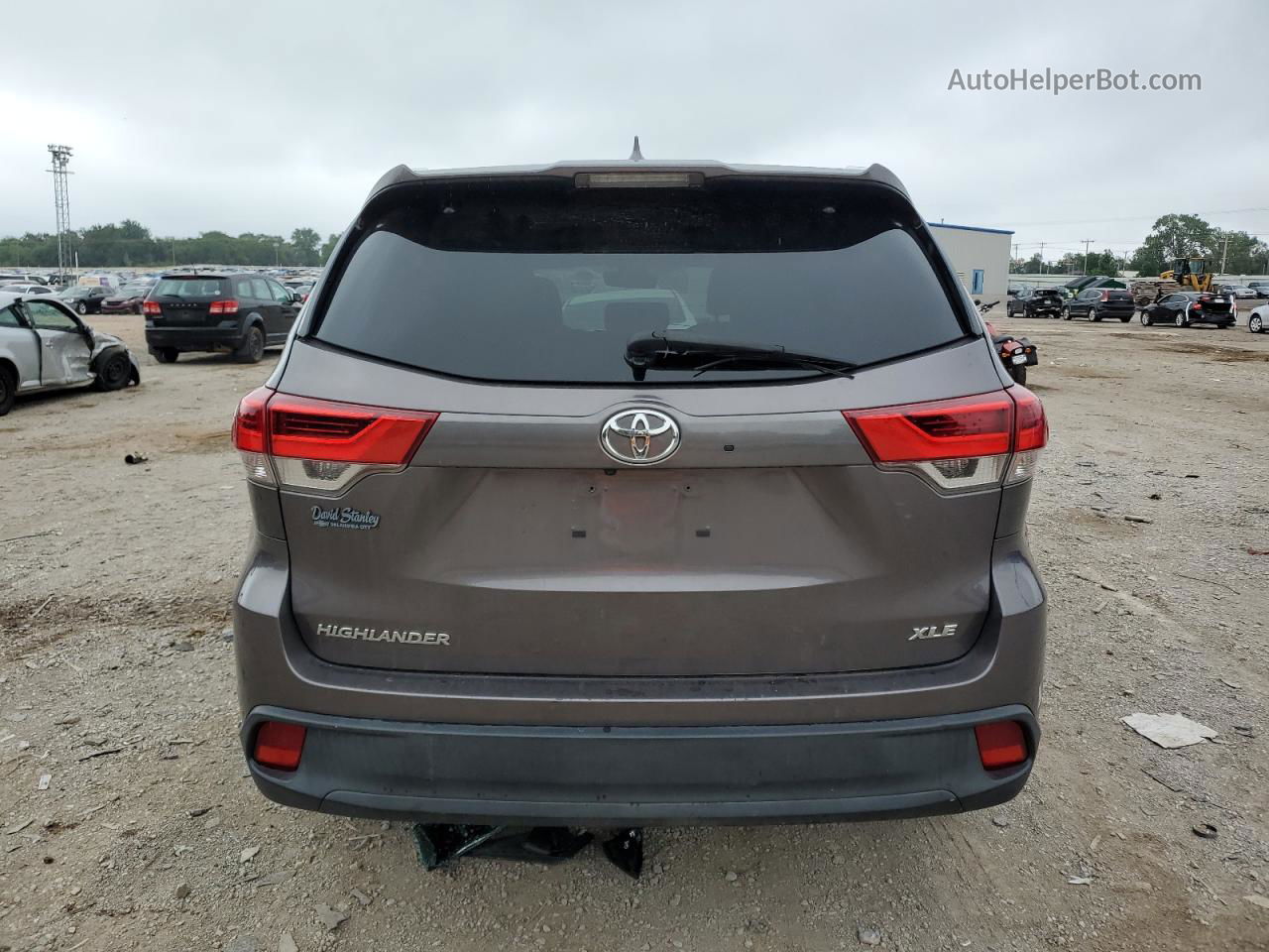 2019 Toyota Highlander Se Серый vin: 5TDKZRFH0KS560486