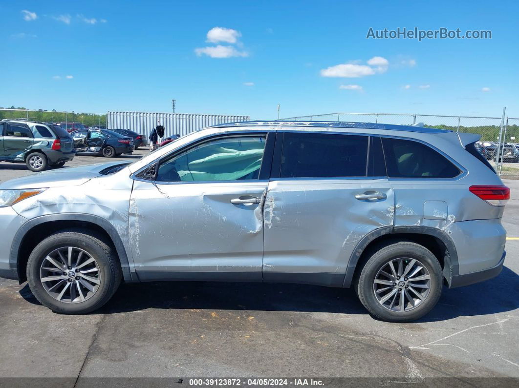 2019 Toyota Highlander Xle Серебряный vin: 5TDKZRFH0KS565994