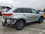 2019 Toyota Highlander Se Серебряный vin: 5TDKZRFH1KS566765