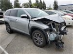 2019 Toyota Highlander Se Серебряный vin: 5TDKZRFH1KS566765