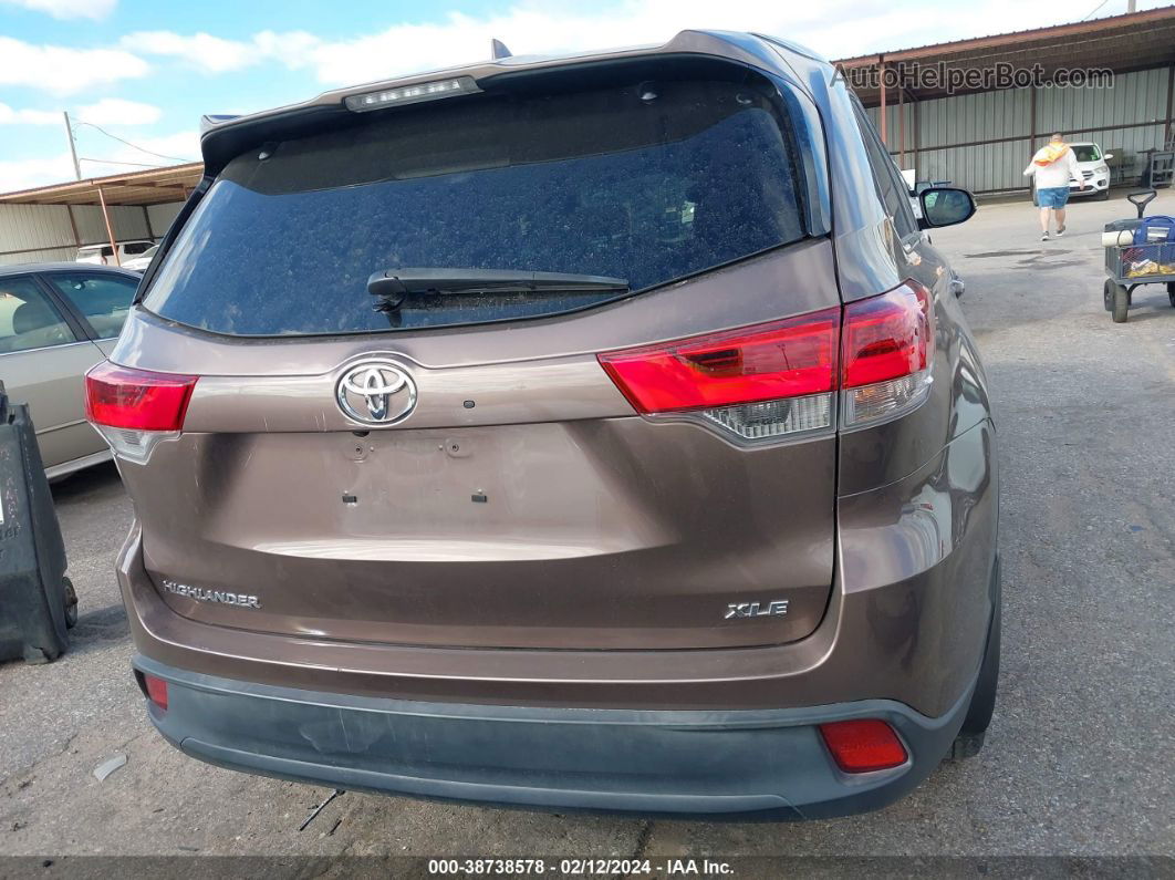 2019 Toyota Highlander Xle Brown vin: 5TDKZRFH5KS333746