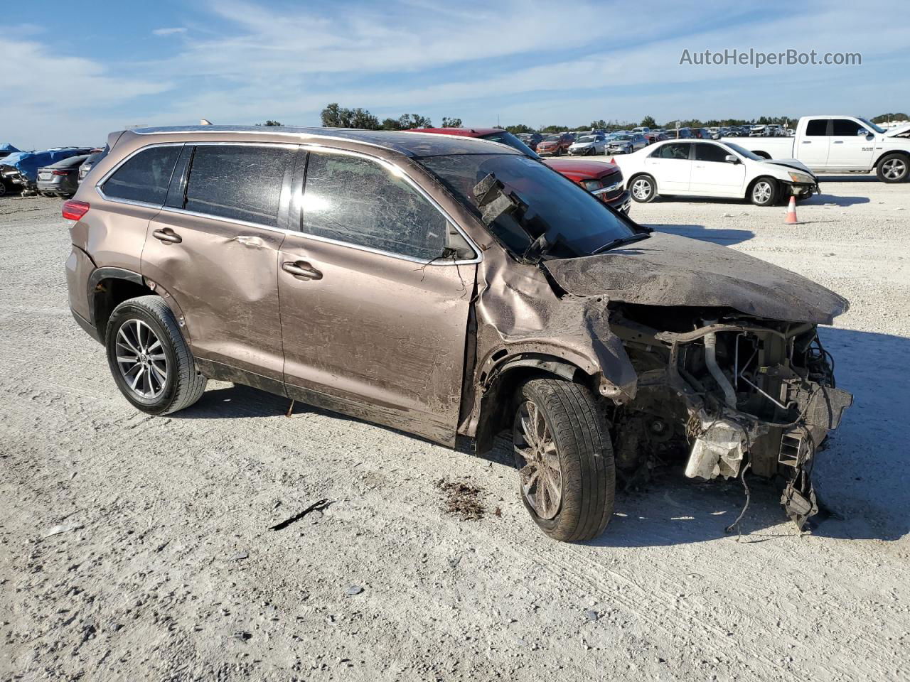 2019 Toyota Highlander Se Brown vin: 5TDKZRFH6KS340138