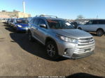 2019 Toyota Highlander Xle Silver vin: 5TDKZRFH8KS551924